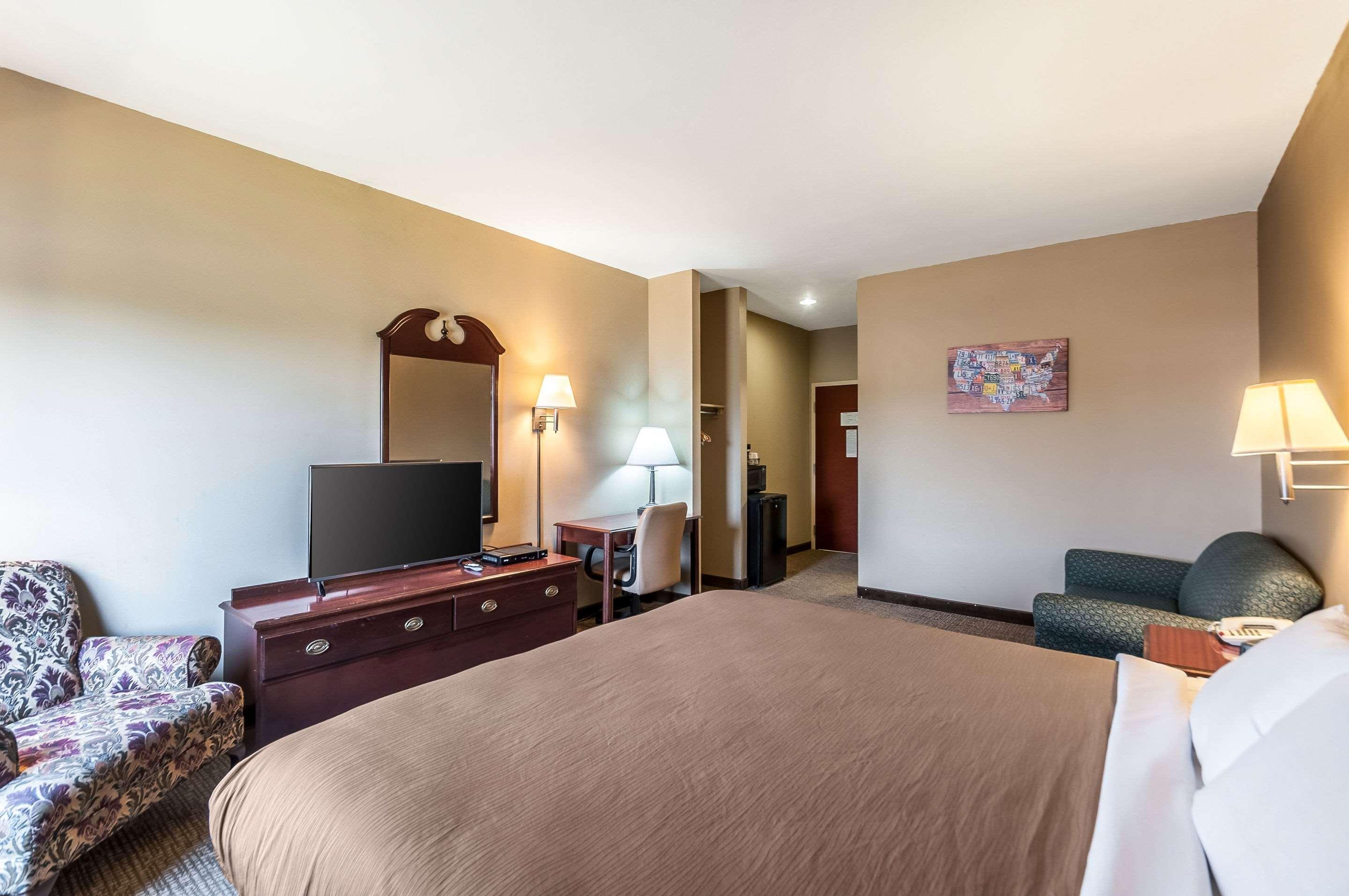 Econo Lodge Inn & Suites Middletown Екстер'єр фото