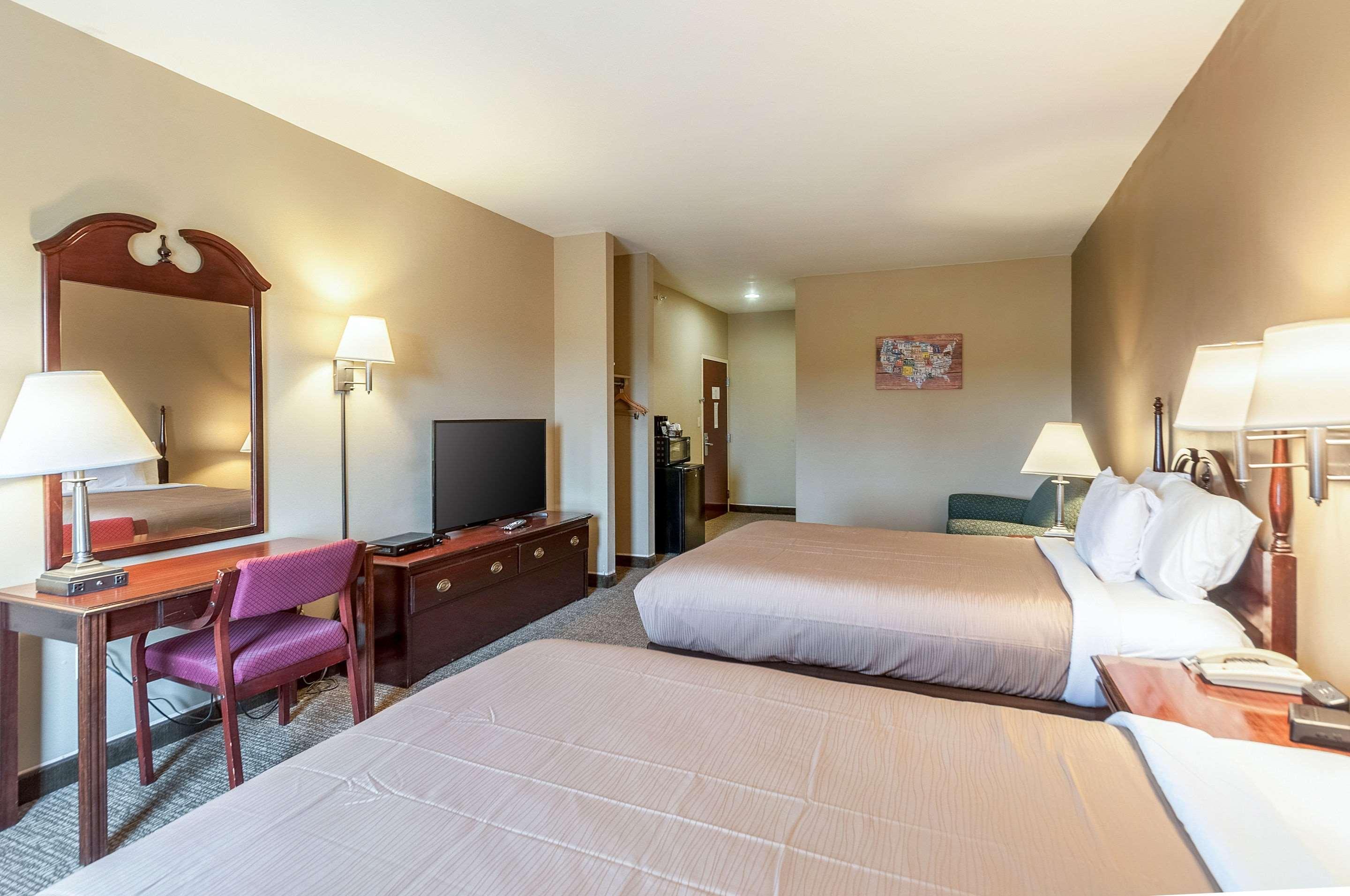 Econo Lodge Inn & Suites Middletown Екстер'єр фото