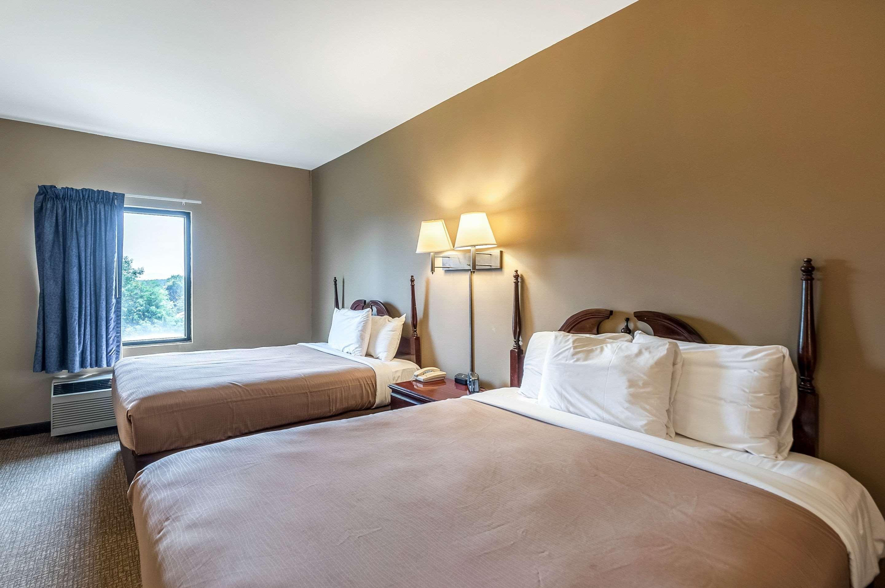 Econo Lodge Inn & Suites Middletown Екстер'єр фото