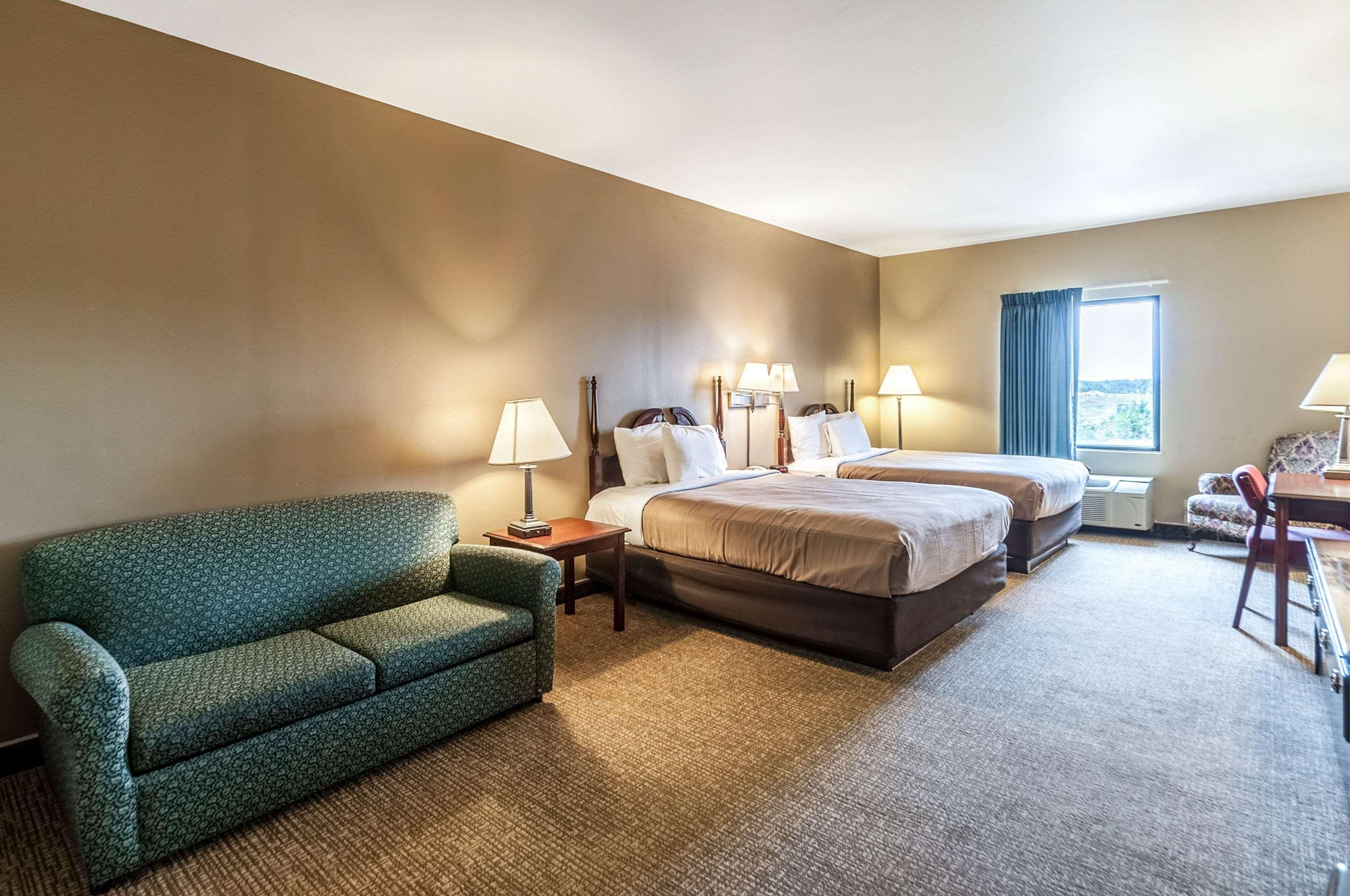 Econo Lodge Inn & Suites Middletown Екстер'єр фото